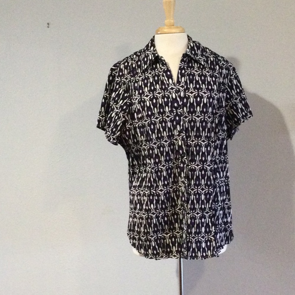 East 5th Woman Purple/Black/White Paisley Print Button Front Collared Shirt 2X